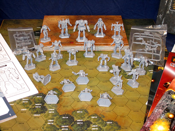 BTIntroBoxSet_24miniatures